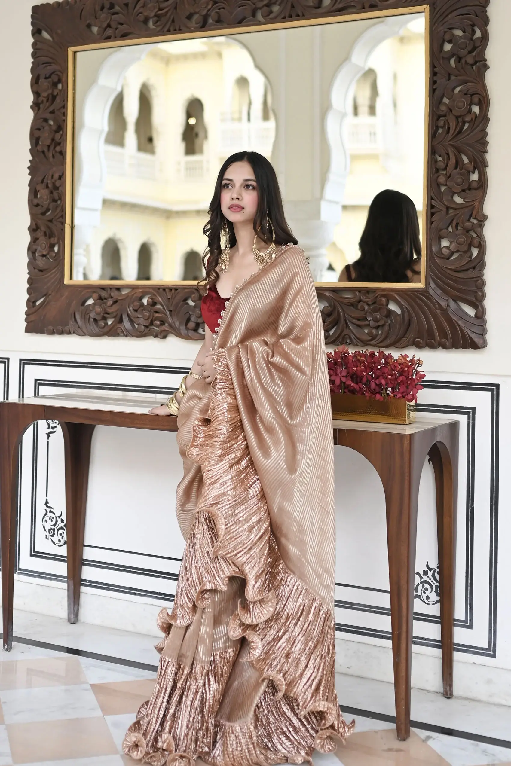 Nitanshi Goel in a Champagne tissue and metallic saree - Image 2